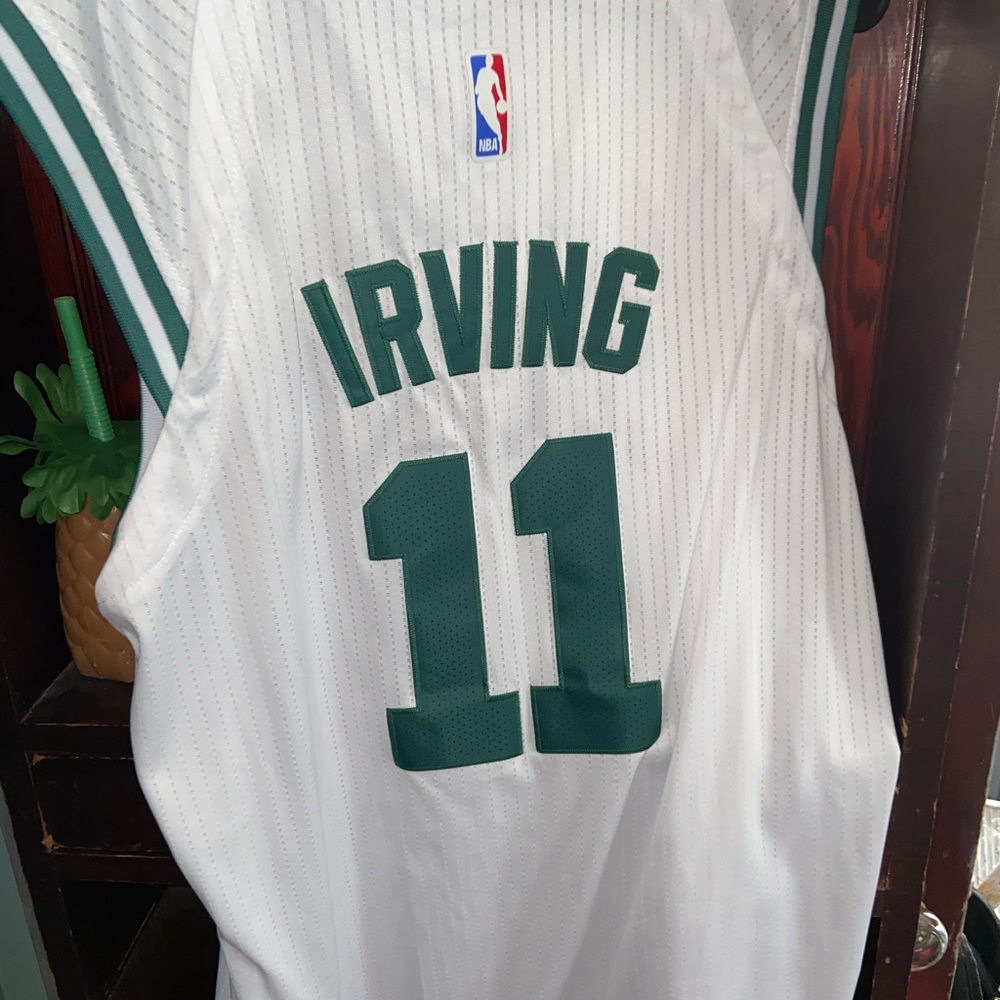 Kyrie Irving Jersey